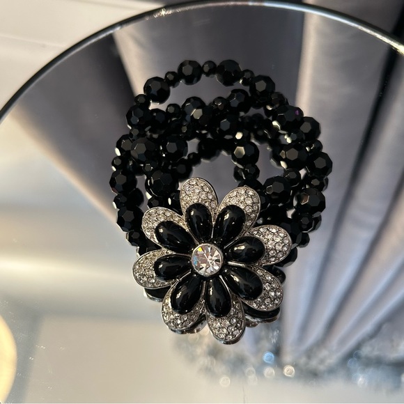 Rhinestone Bracelet in Black in Silver on Stretchy Band - Picture 11 of 14